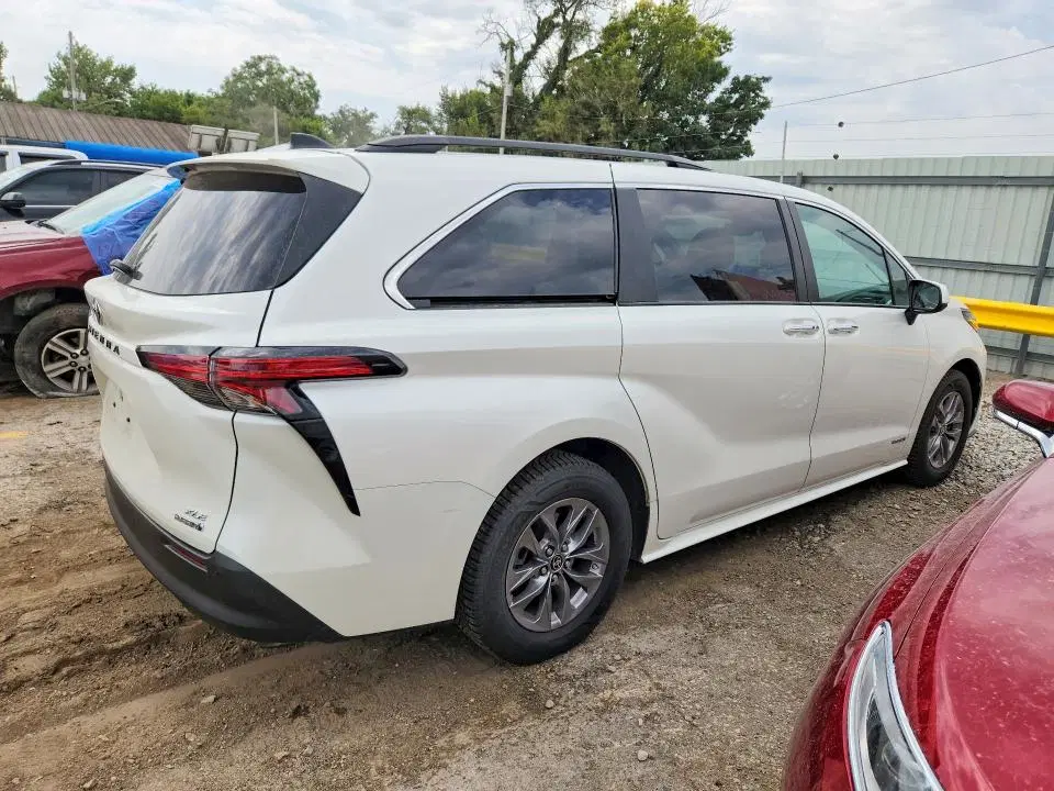 2021 TOYOTA SIENNA VIN 5TDJRKEC2MS016986 фото 3