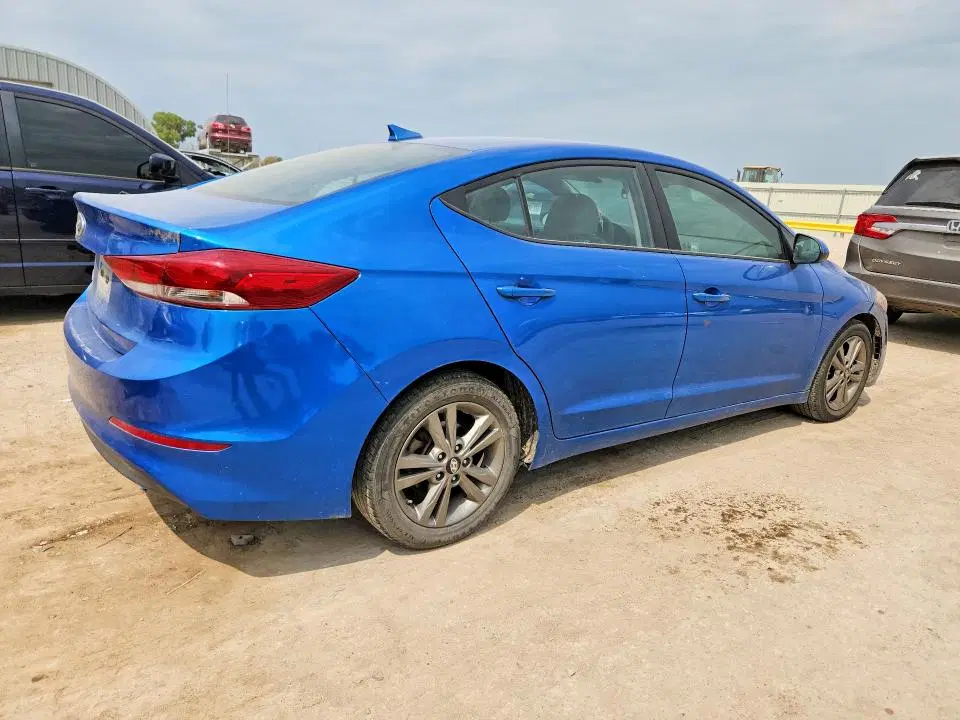 2018 HYUNDAI ELANTRA VIN 5NPD84LF0JH244530 фото 3