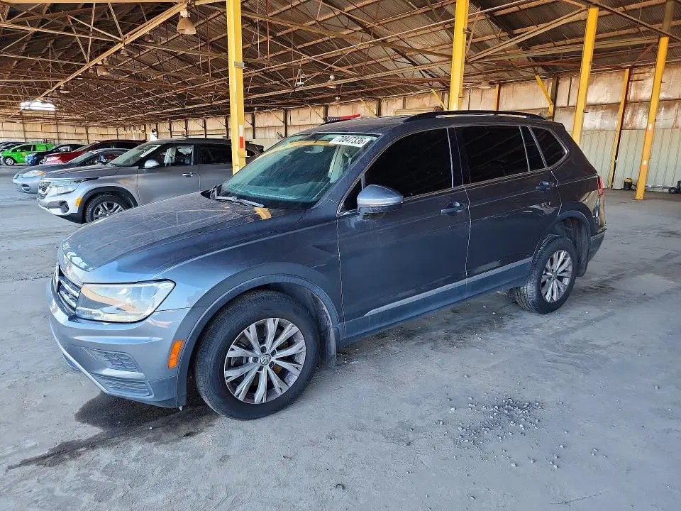 3VV2B7AXXJM069155 — 2018 Volkswagen Tiguan, задняя часть, фото до ремонта