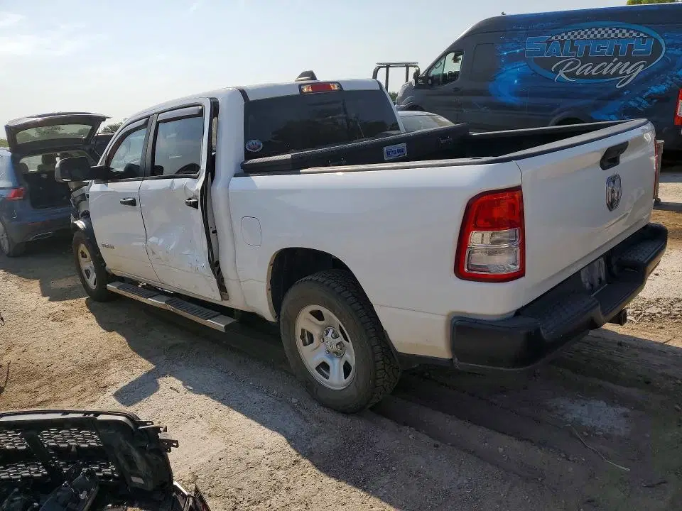 2019 RAM 1500 VIN 1C6RREGTXKN650803 фото 2