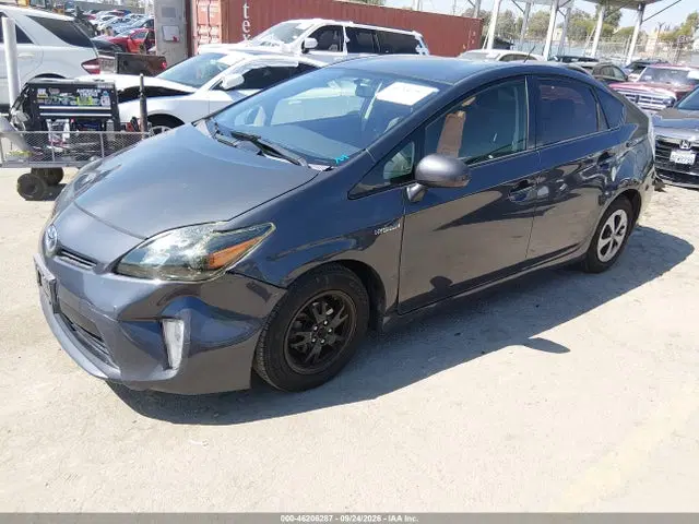 2014 Toyota Prius Three VIN JTDKN3DU1E1745592 фото 2