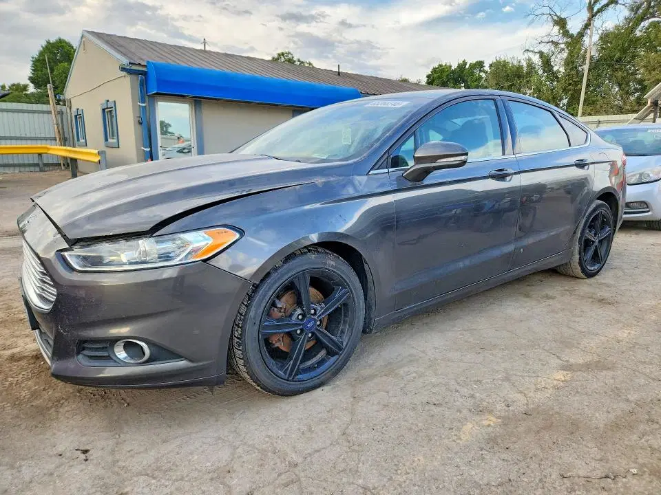 3FA6P0HD7GR194720 — 2016 Ford Fusion, Передняя часть, фото до ремонта