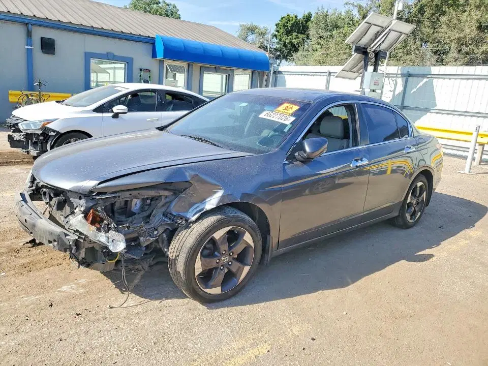 1HGCP3F82CA030432 — 2012 Honda Accord, Передняя часть, фото до ремонта