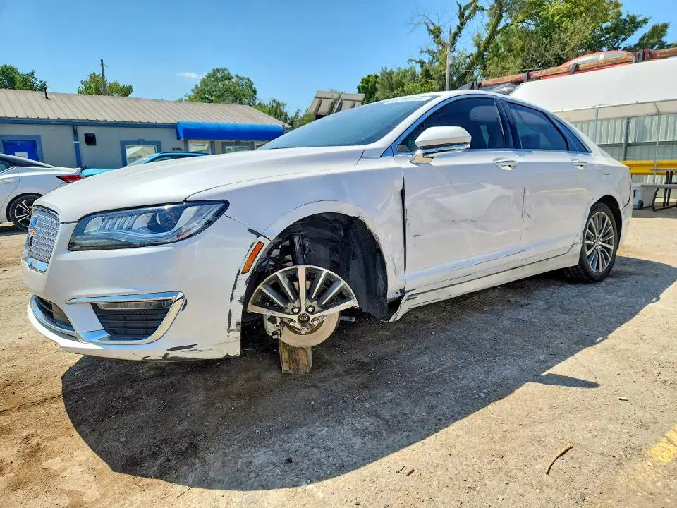 3LN6L5A9XLR622438 — 2020 Lincoln MKZ, Передняя часть, фото до ремонта