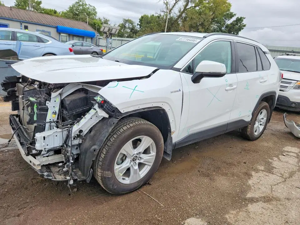 2T3R6RFV1MW011443 — 2021 Toyota RAV4 Hybrid, Передняя часть, фото до ремонта