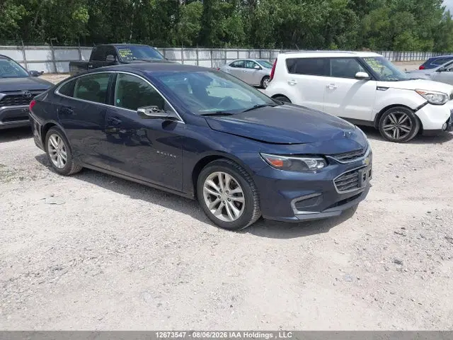 1G1ZE5ST1GF228666 — 2016 Chevrolet Malibu 1LT, Задняя часть, фото до ремонта