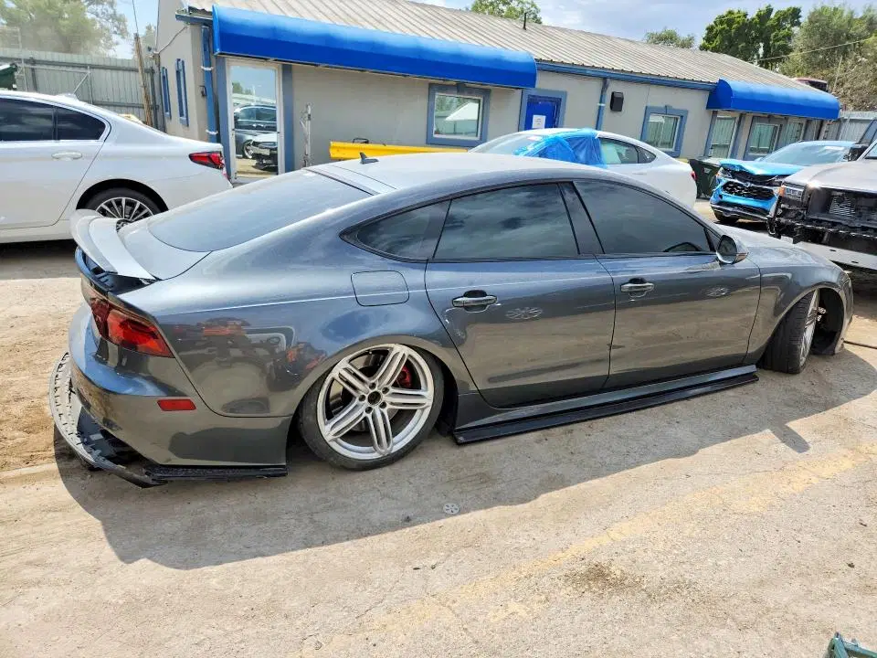 2016 AUDI S7 VIN WAUW2AFC8GN011656 фото 3