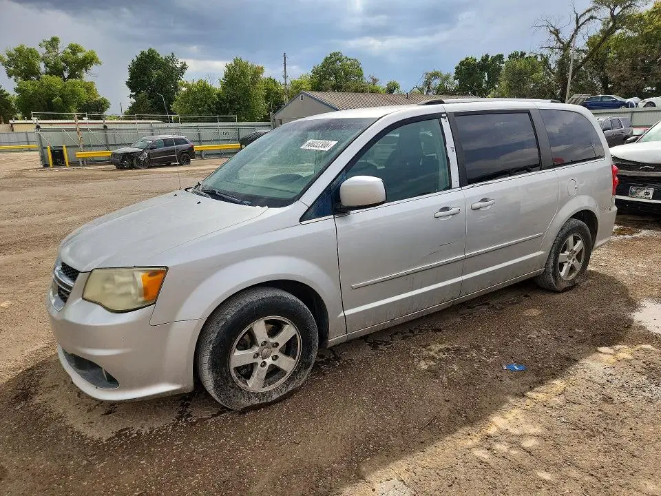 2D4RN5DG1BR689152 — 2011 Dodge Grand Caravan, Задняя часть, фото до ремонта
