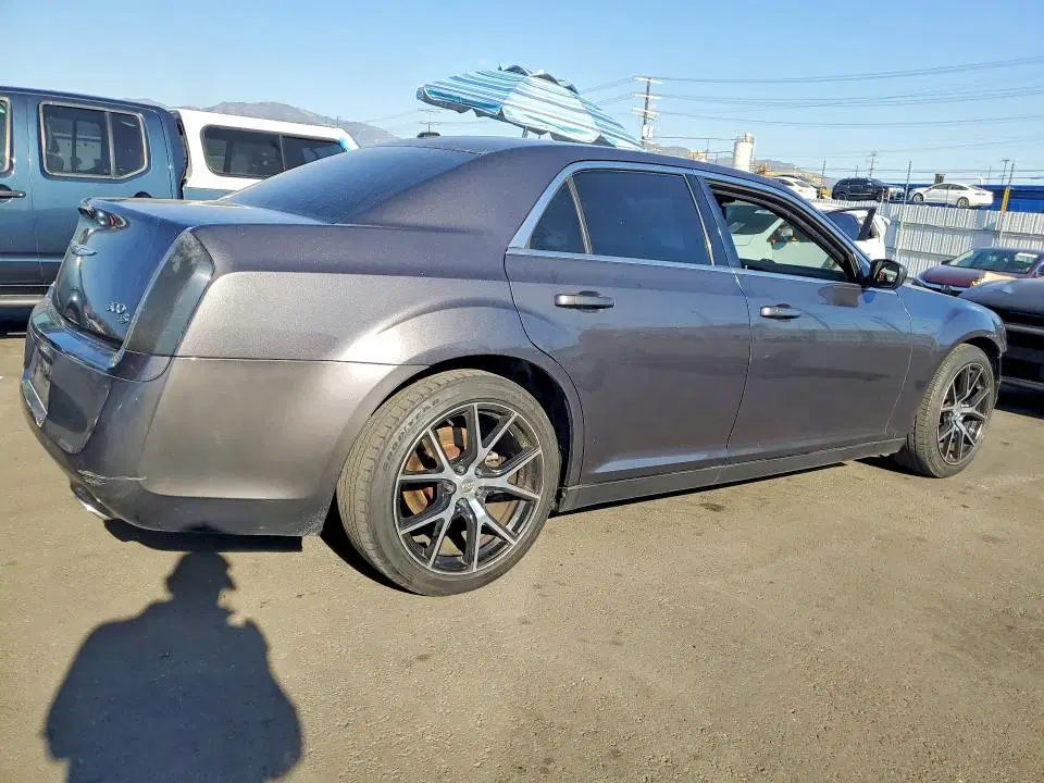 2014 Chrysler 300 VIN 2C3CCABG4EH118483 фото 3