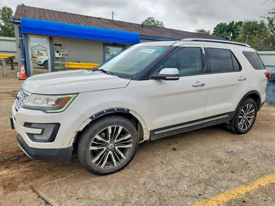1FM5K8HT8GGB33440 — 2016 Ford Explorer, Передняя часть, фото до ремонта