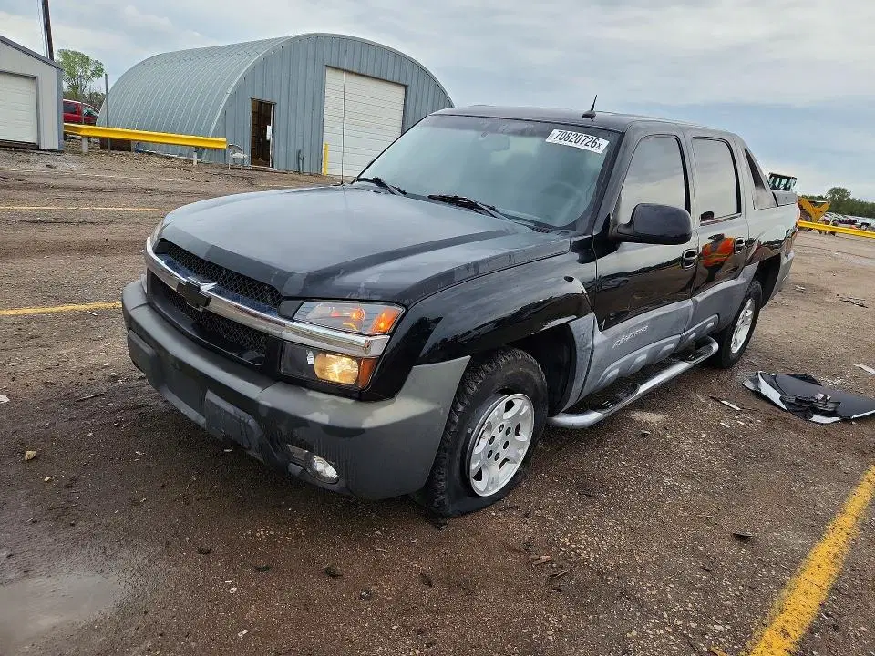 3GNEK12TX4G175930 — 2004 Chevrolet Avalanche, Боковая часть, фото до ремонта