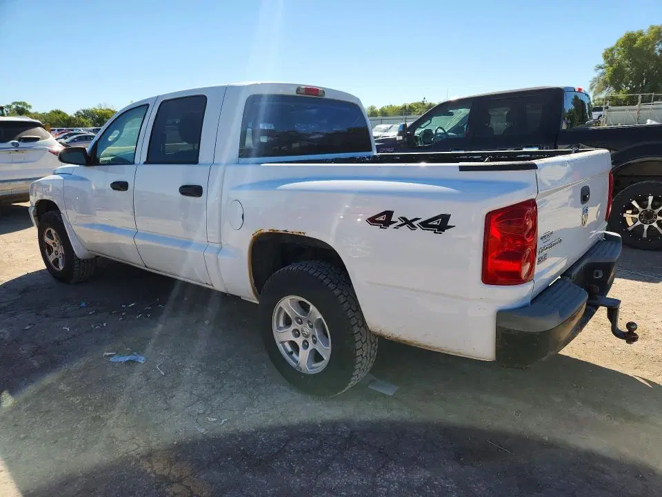 2006 DODGE DAKOTA VIN 1D7HW48K76S541628 фото 2