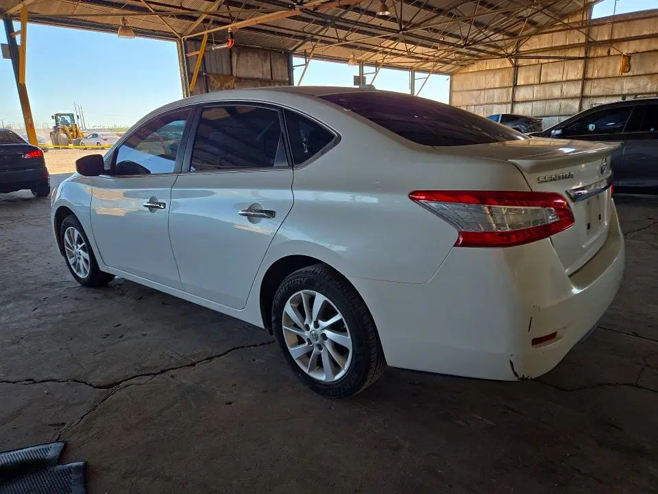 2015 Nissan Sentra VIN 3N1AB7AP2FY368636 фото 2