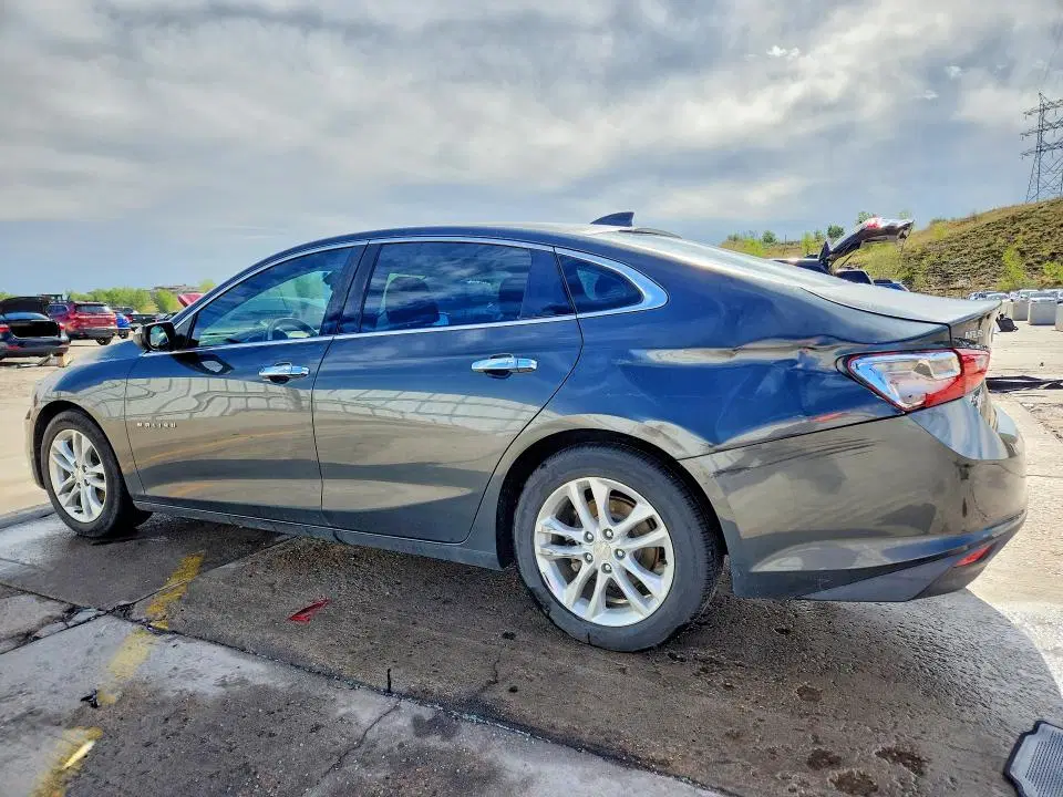 2017 Chevrolet Malibu VIN 1G1ZE5ST7HF105925 фото 2