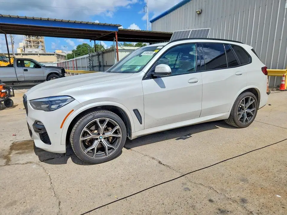 5UXCR4C06M9H58000 — 2021 BMW X5, Мелкие вмятины и царапины, фото до ремонта