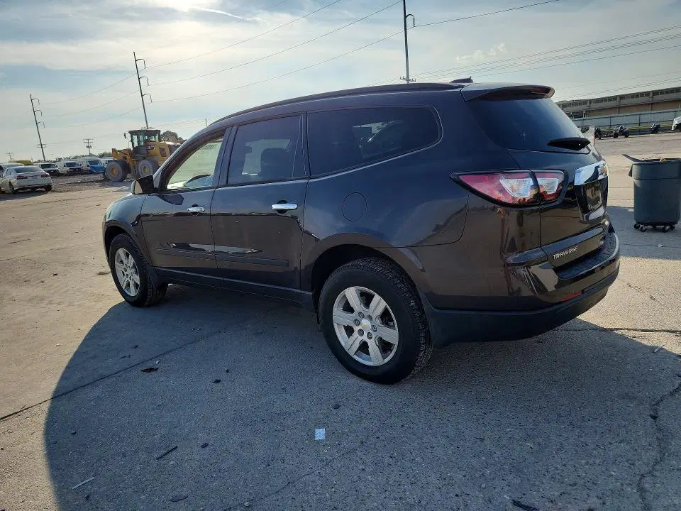 2017 CHEVROLET TRAVERSE VIN 1GNKRFED5HJ220227 фото 2