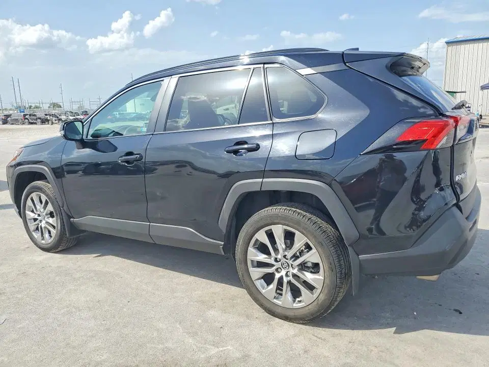 2020 Toyota RAV4 VIN 2T3A1RFV5LW134124 фото 2