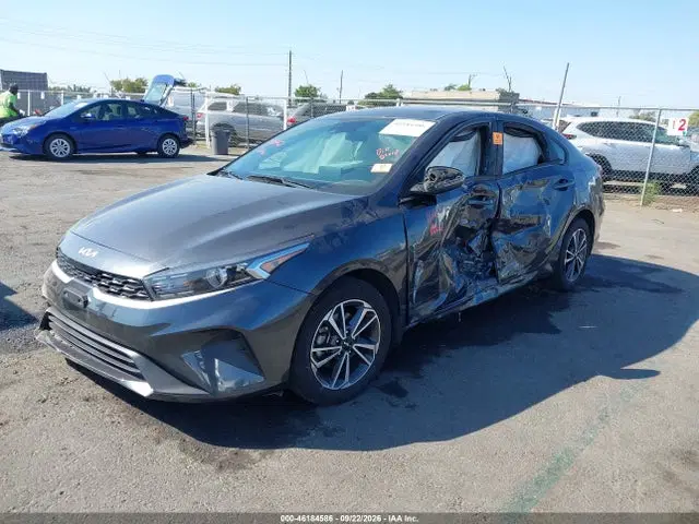2023 KIA Forte Lxs VIN 3KPF24AD8PE608654 фото 2