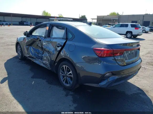 2023 KIA Forte Lxs VIN 3KPF24AD8PE608654 фото 3