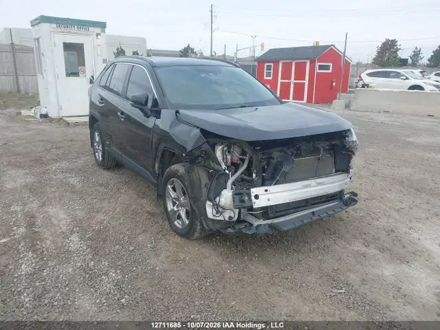 2T3RWRFV8NW148803 — 2022 Toyota RAV4 Hybrid XLE, Передняя часть, фото до ремонта