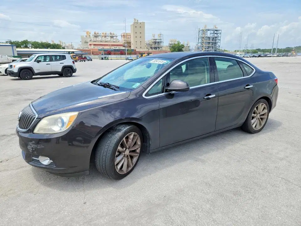 1G4PS5SK8D4170668 — 2013 Buick Verano, подтопление, фото до ремонта