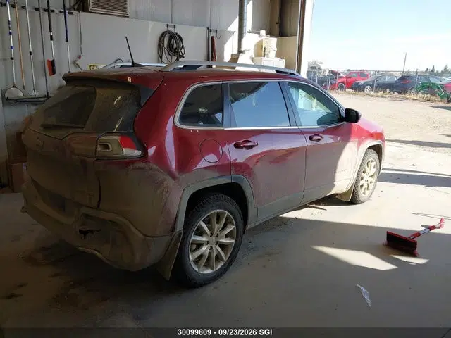 2017 Jeep Cherokee Limited VIN 1C4PJMDS2HW523706 фото 4