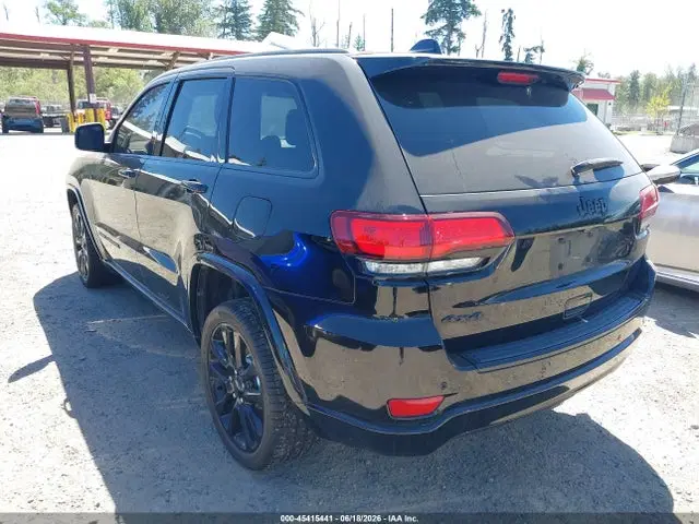 2017 Jeep Grand Cherokee Altitude 4x4 VIN 1C4RJFAG4HC818179 фото 3