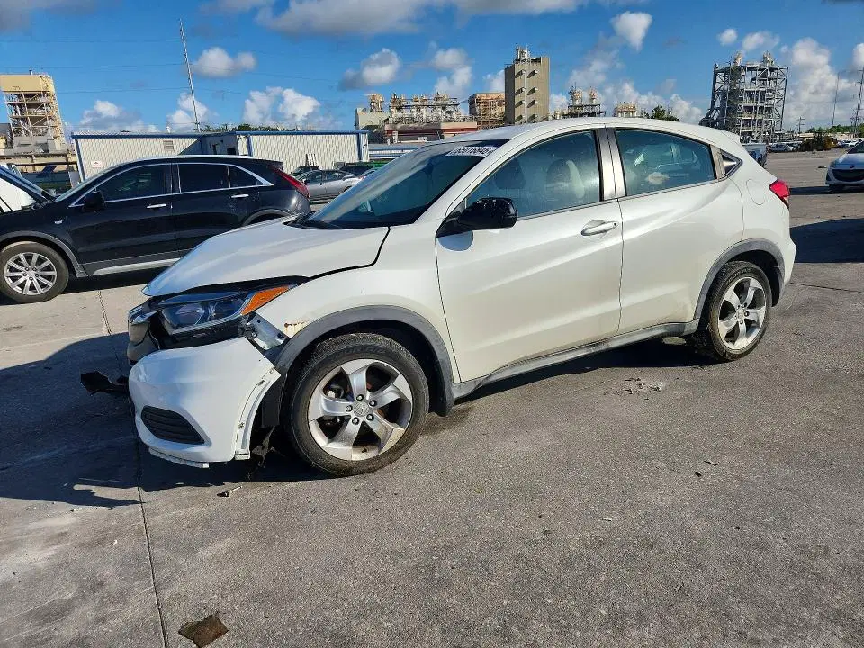 3CZRU5H38KM720843 — 2019 Honda HR-V, Передняя часть, фото до ремонта