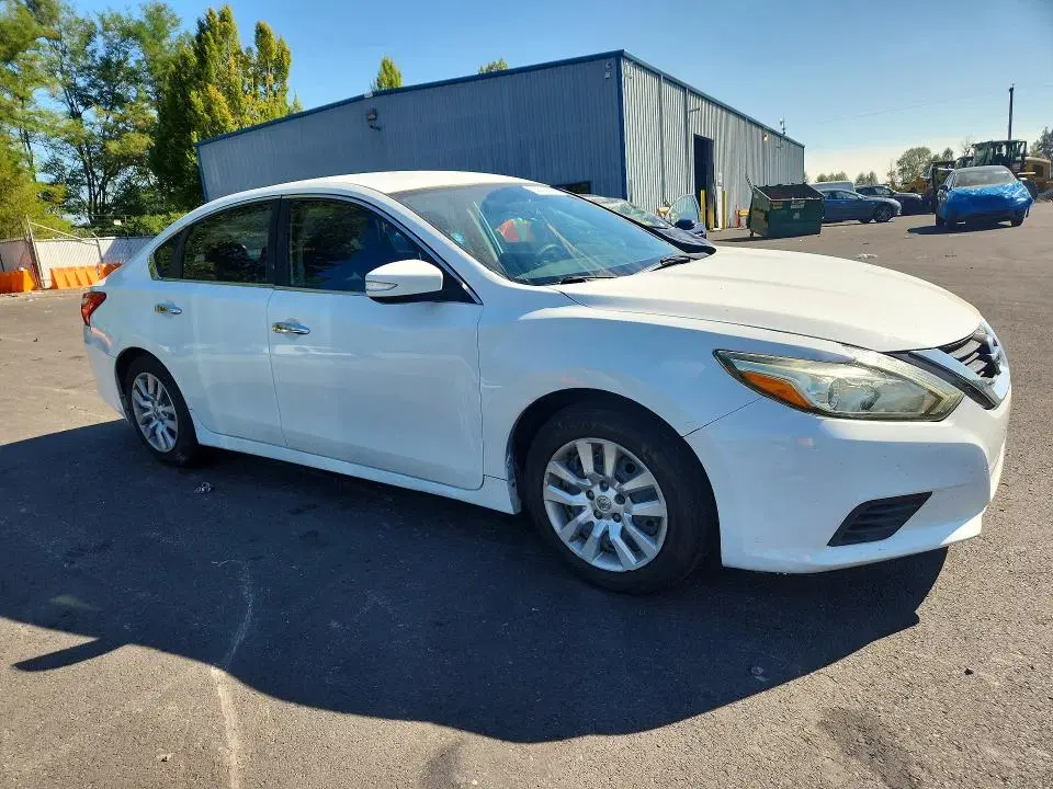 2016 Nissan Altima VIN 1N4AL3AP4GN317176 фото 4