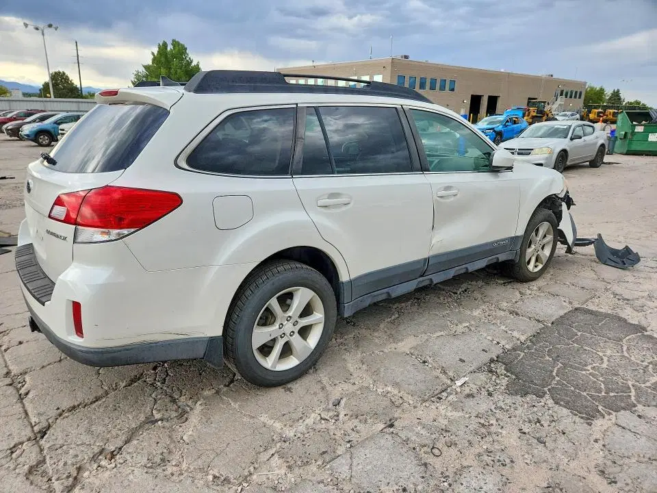 2014 Subaru Outback VIN 4S4BRCCC4E3272199 фото 3