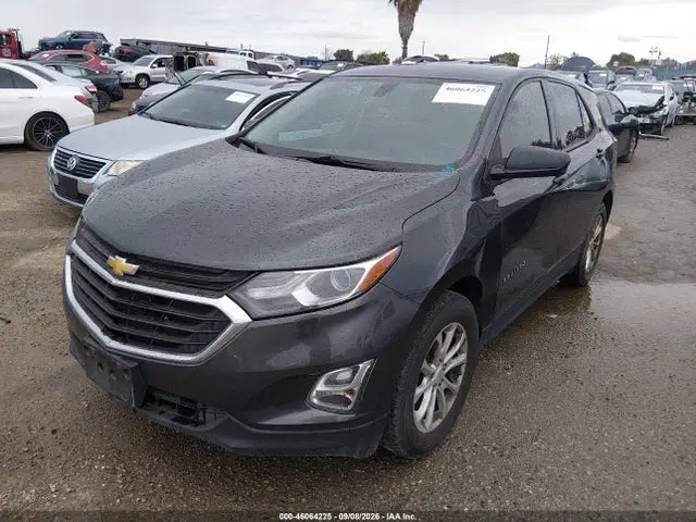 2018 Chevrolet EQUINOX LS VIN 2GNAXHEV7J6127606 фото 2