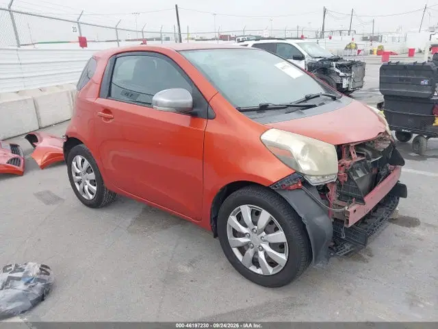 JTNJJXB09EJ028884 — 2014 Scion IQ, Передняя часть (Front & Rear), фото до ремонта