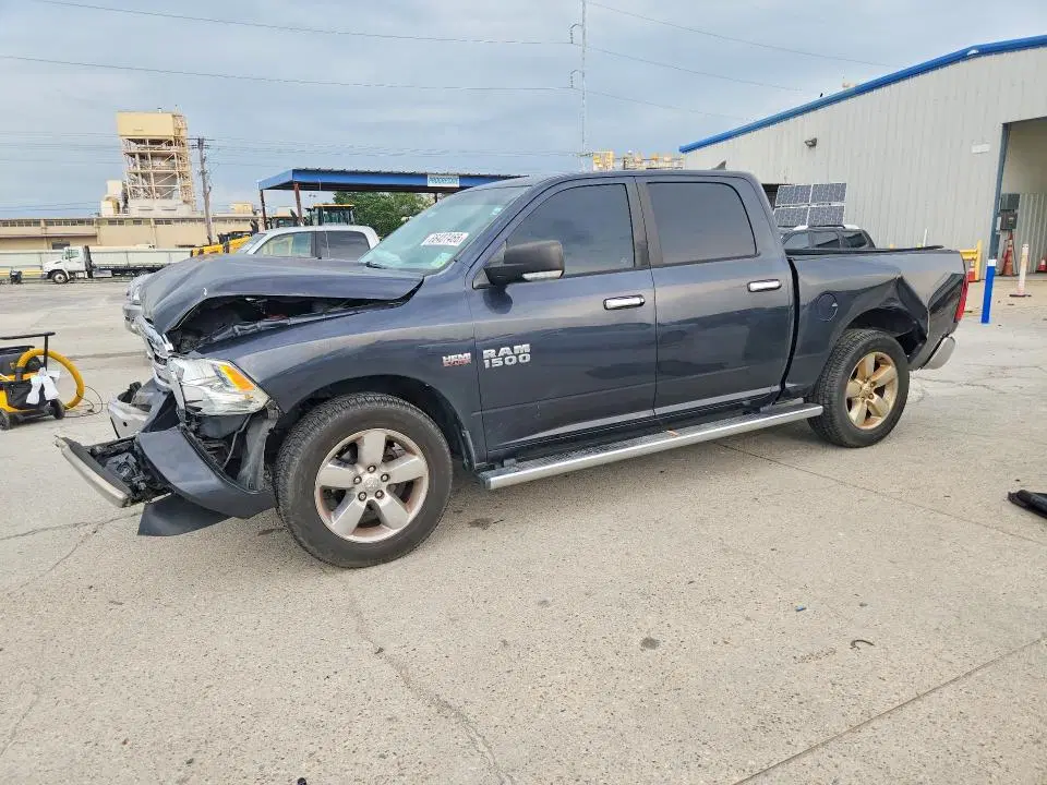 1C6RR6LT1FS658646 — 2015 RAM 1500, Передняя часть, фото до ремонта