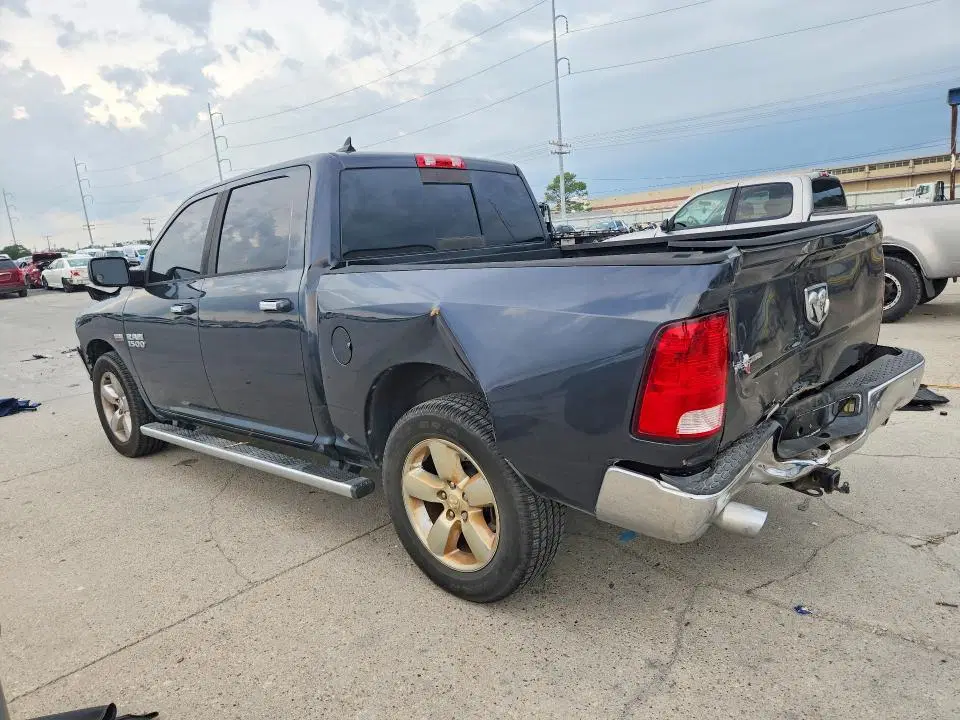 2015 RAM 1500 VIN 1C6RR6LT1FS658646 фото 2