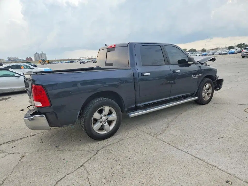 2015 RAM 1500 VIN 1C6RR6LT1FS658646 фото 3