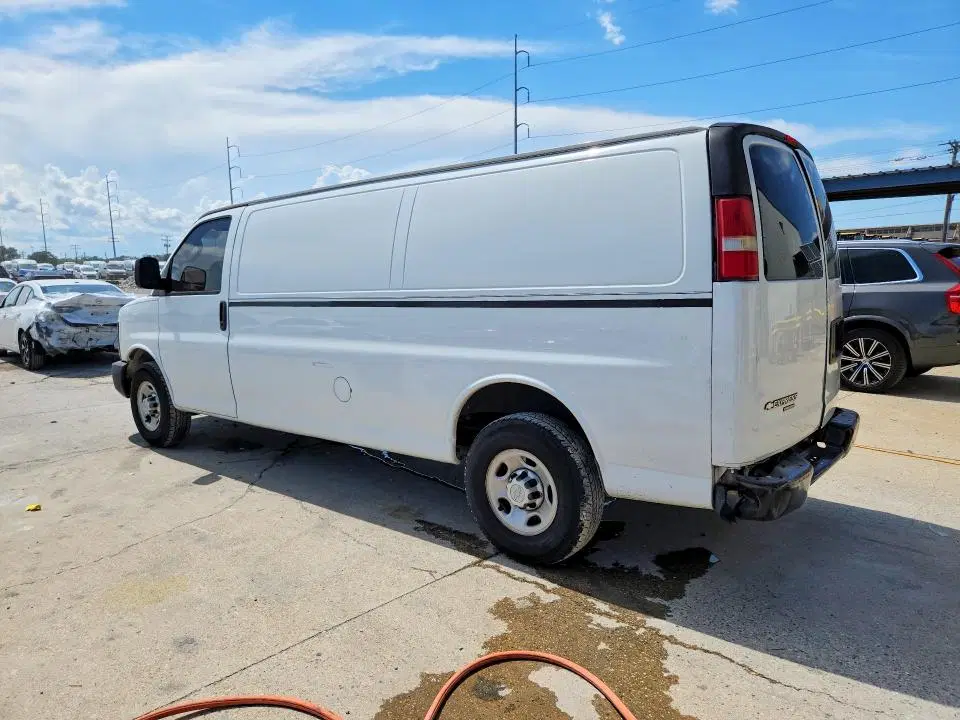 2016 CHEVROLET EXPRESS G2500 VIN 1GCWGBFF4G1128064 фото 2