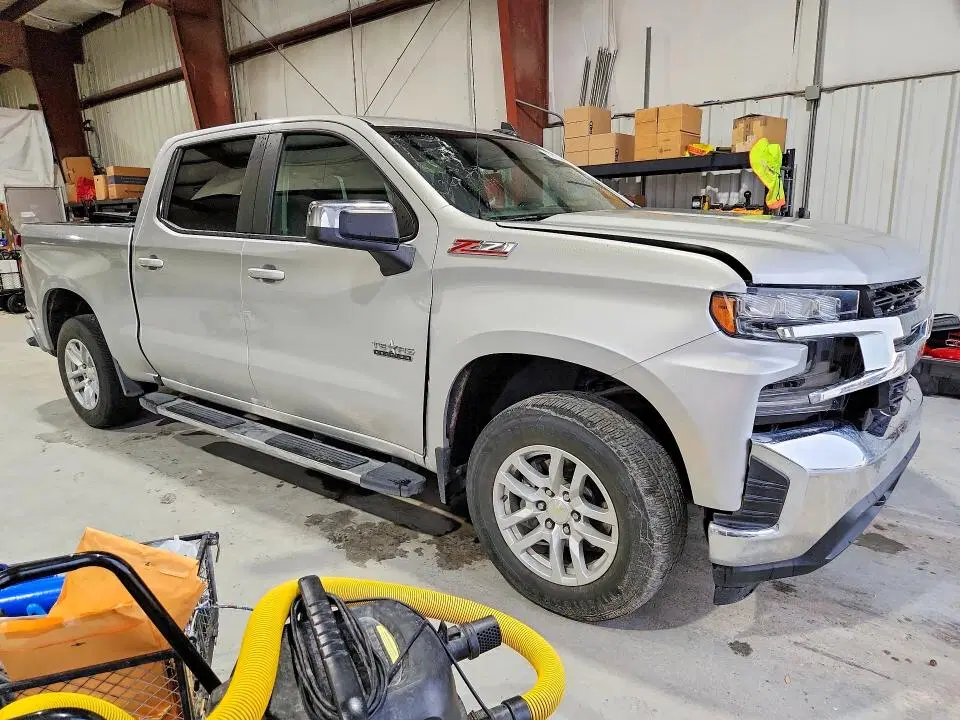 2020 CHEVROLET SILVERADO VIN 3GCUYDED5LG415893 фото 4