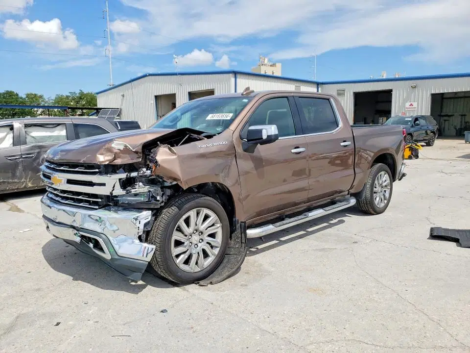 3GCPWEED5KG225129 — 2019 Chevrolet Silverado, Передняя часть, фото до ремонта