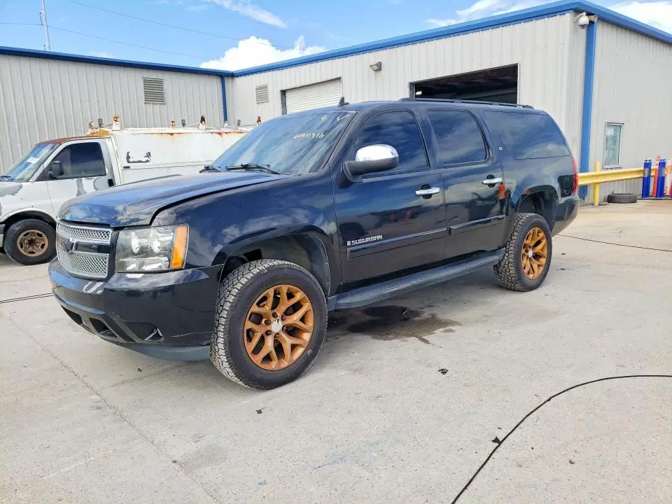 3GNFC16007G296441 — 2007 Chevrolet Suburban, Задняя часть, фото до ремонта