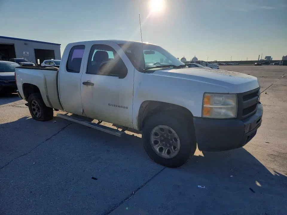 2010 CHEVROLET SILVERADO VIN 1GCSCPE04AZ206789 фото 4