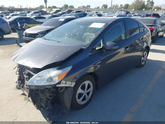 2015 Toyota Prius Two VIN JTDKN3DU8F0400051 фото 2