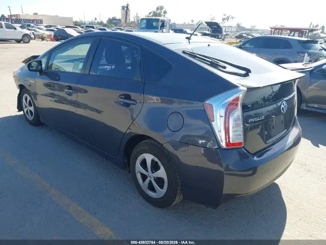 2015 Toyota Prius Two VIN JTDKN3DU8F0400051 фото 3