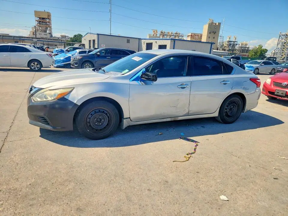 1N4AL3AP1HC258357 — 2017 Nissan Altima, Подтопление, фото до ремонта