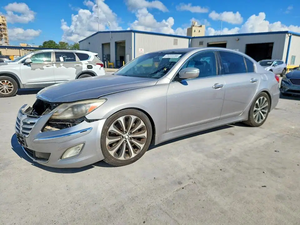 KMHGC4DH7CU158101 — 2012 Hyundai Genesis, Передняя часть, фото до ремонта