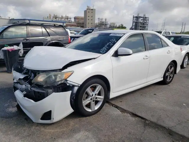 4T1BF1FK3EU369999 — 2014 Toyota Camry, Передняя часть, фото до ремонта