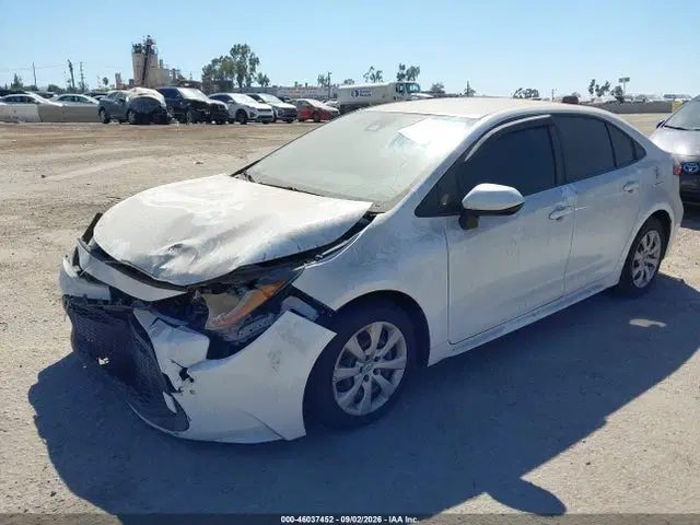 2020 Toyota COROLLA LE VIN JTDEPRAE8LJ041975 фото 2