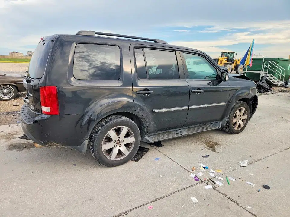 2015 HONDA PILOT VIN 5FNYF4H93FB030826 фото 3