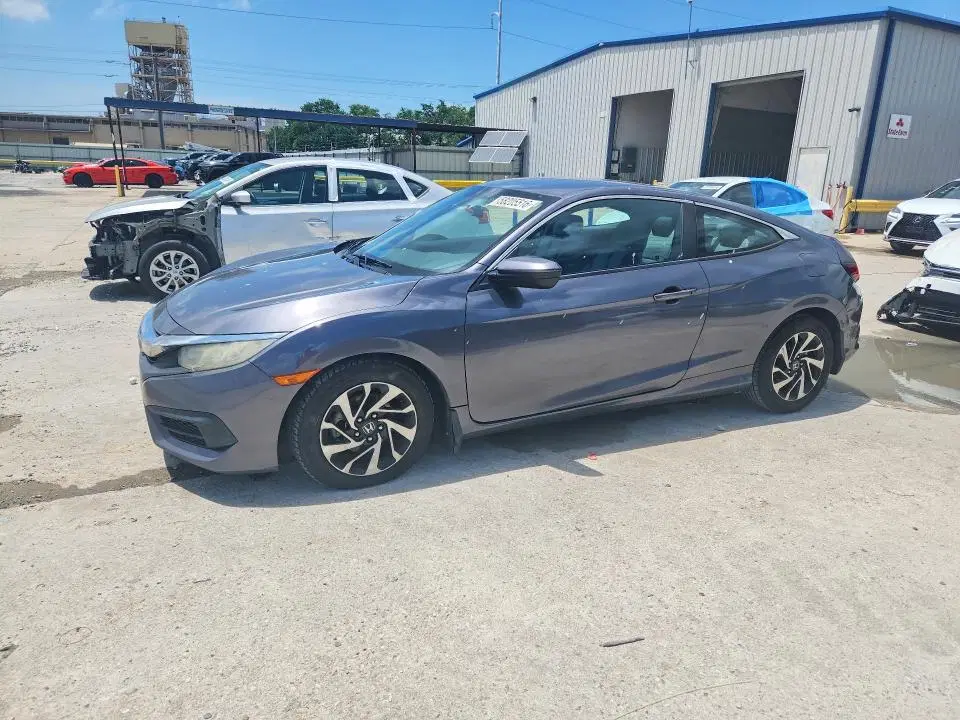 2HGFC4B58GH316500 — 2016 Honda Civic, Подтопление, фото до ремонта