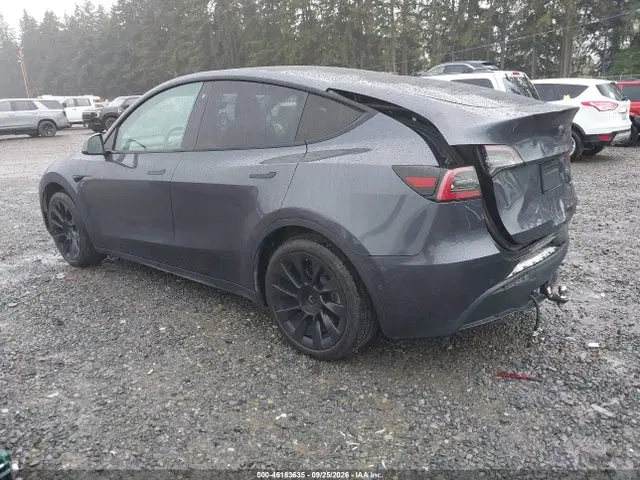 2020 Tesla Model Y Long Range Dual Motor All-wheel Drive VIN 5YJYGDEE8LF022571 фото 3