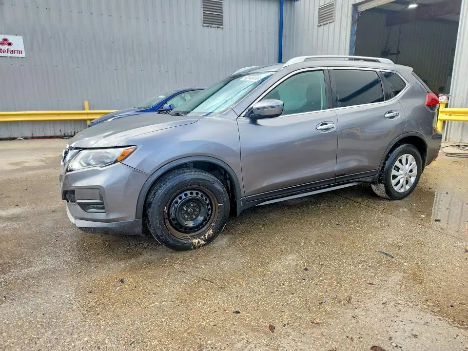 KNMAT2MT4HP518983 — 2017 Nissan Rogue, Задняя часть, фото до ремонта